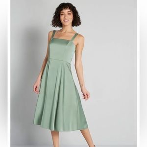 Hutch x Modcloth green MIDI satin dress